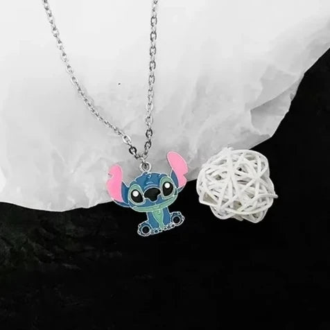 Stitch kolye